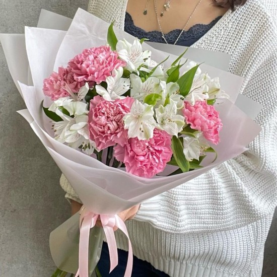 Gentle whisper - flower bouquet